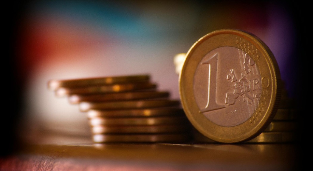 profitline.hu: 30 milliárd eurót veszítettek magánszemélyek és kkv-k nemzetközi fizetések rejtett díjai miatt az EU-ban 2023-ban