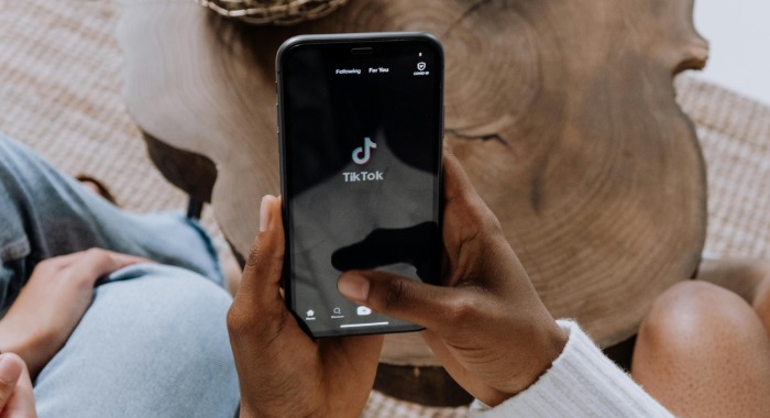 Az Európai Bizottság szerint a TikTok hirdetési adattár szolgáltatása sérti a digitális szolgáltatásokról szóló törvényt
